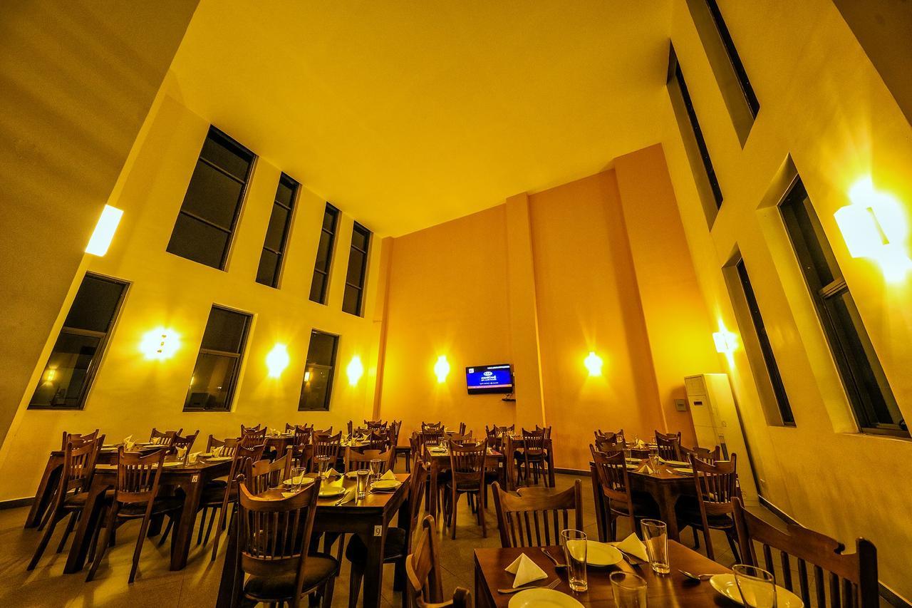 Golden Pier Hotel Colombo